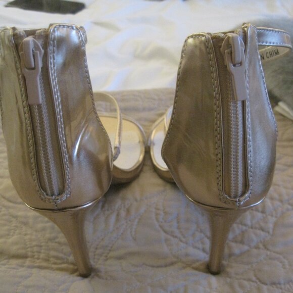 DAVID'S BRIDAL ROSE GOLD METALLIC STILETTO BACI TRIPLE STRAP HEELS 10 $69.00 NEW - Picture 5 of 6